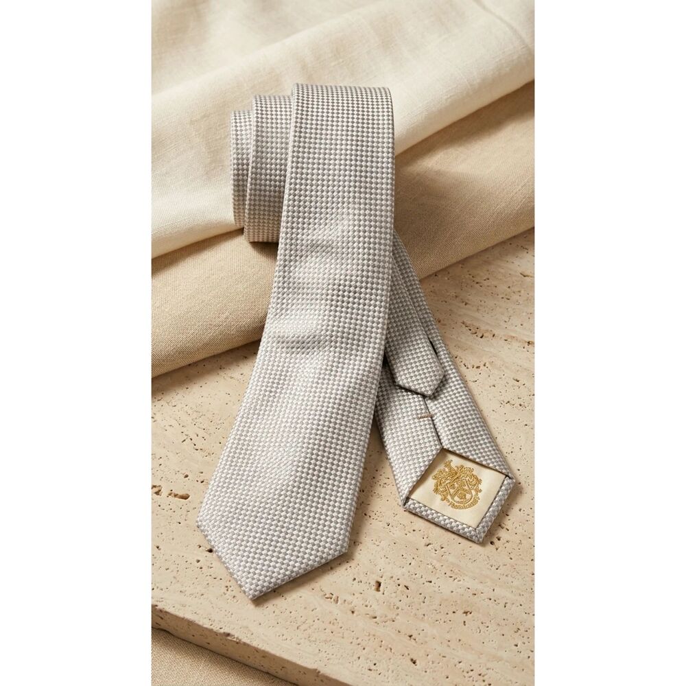 Donald J. Trump Signature Collection Silver-grey 100% Silk Tie | Sz one size